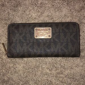 Michael Kors wallet